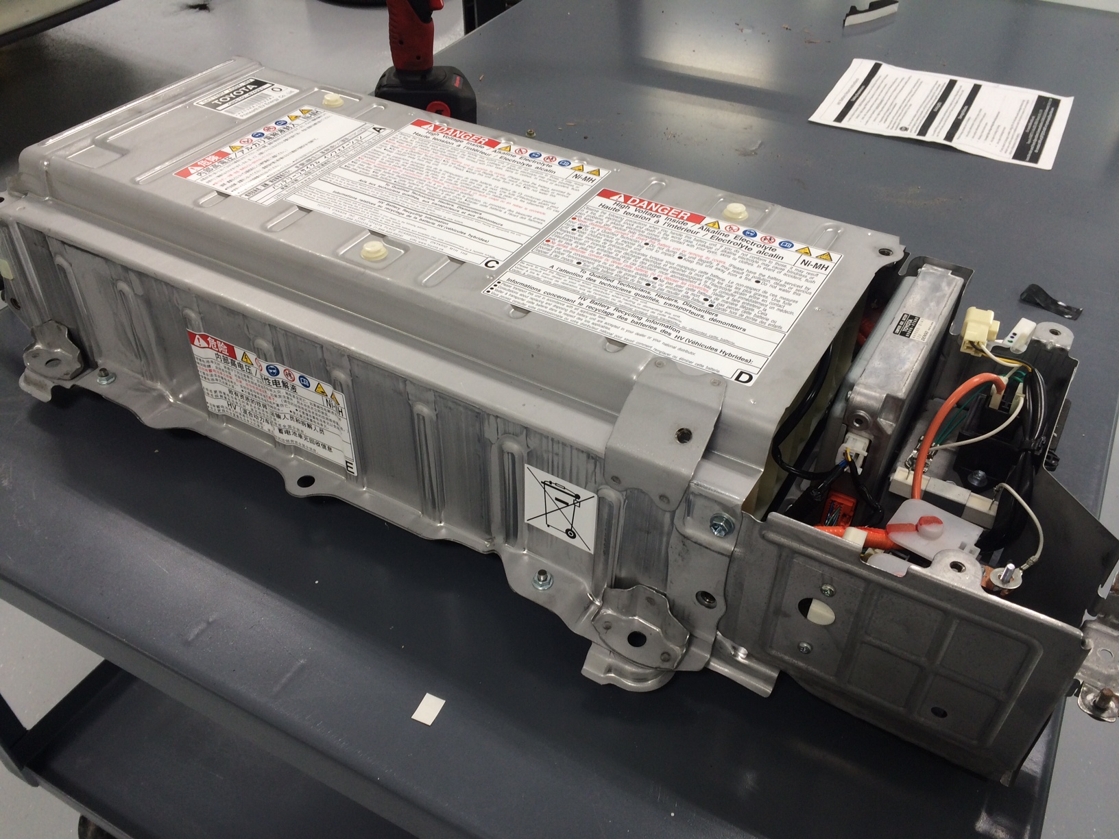 2014 toyota prius c battery