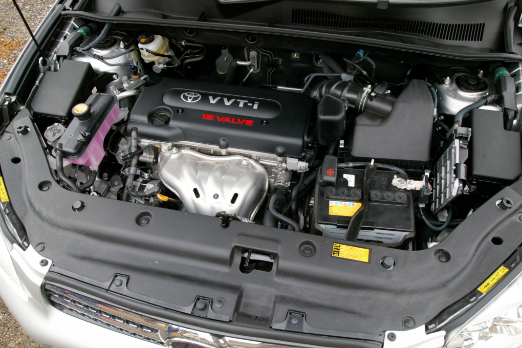 Toyota 2AZ engine